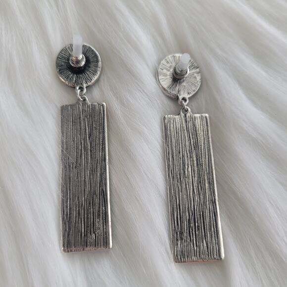 Faux Leather Flower Print Dangle Post Earrings Alloy‎ Silver Plated - Picture 3 of 5
